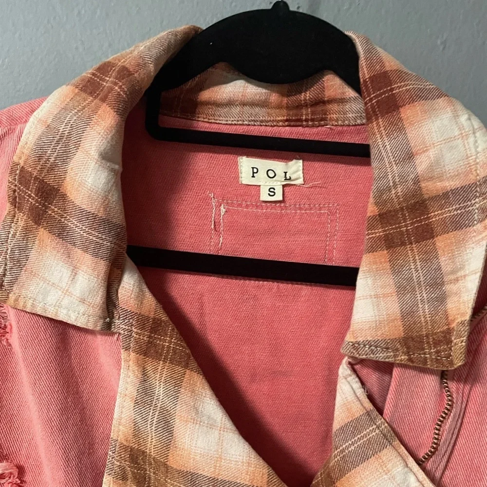NWOT POL Denim Pink Jacket with Contrasting Plaid Collar and Sleeves. Size Small